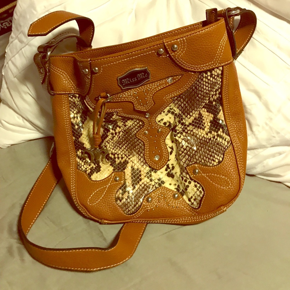 👜MISS ME CROSSBODY👜