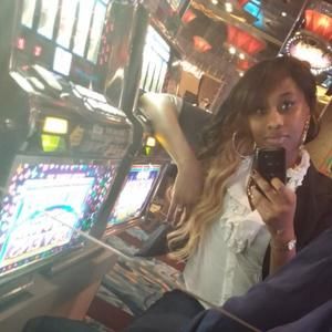 Meet your Posher, Ebony