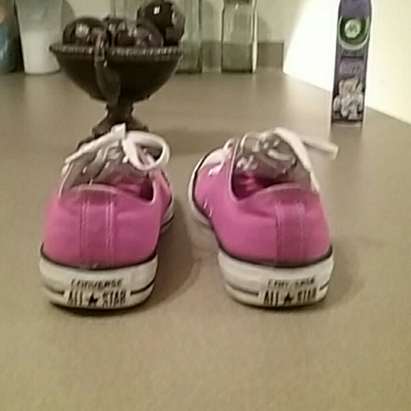 Pink Chuck Taylor converse shoes - Picture 4 of 4