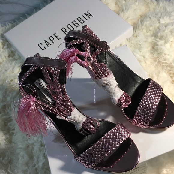 Tassle Pink Heels 👠 - Picture 5 of 8