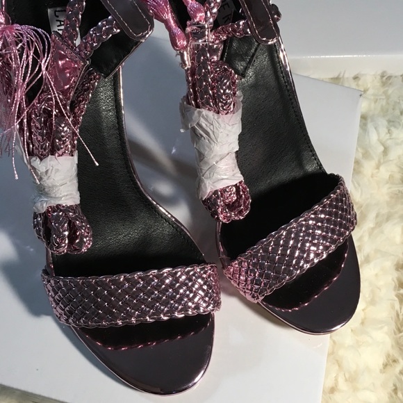 Tassle Pink Heels 👠 - Picture 8 of 8