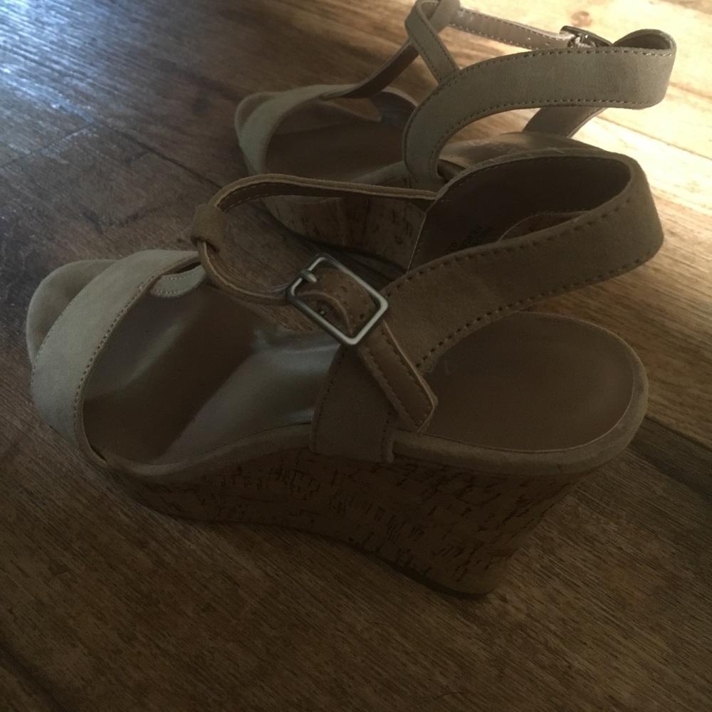 Wedges - Picture 3 of 3