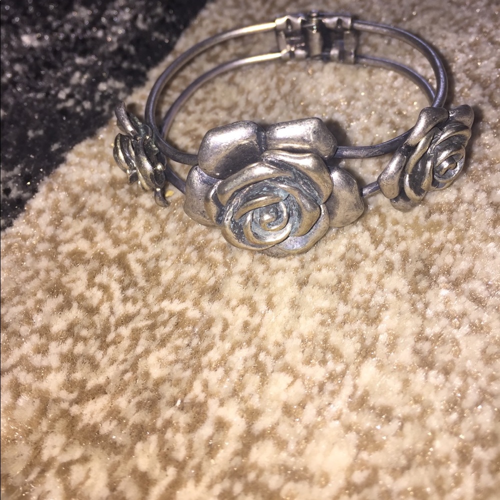🌹Silver rose bracelet 🌹🌹🌹