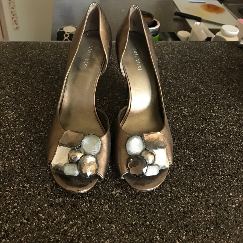 Nine West heels with detail