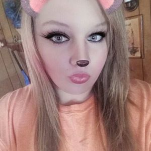 Meet your Posher, Ashlee