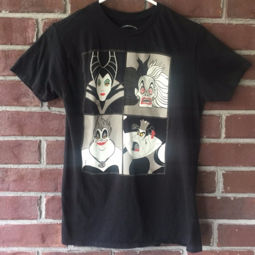 📸Disney evil villains tee!!!!!!!!!
