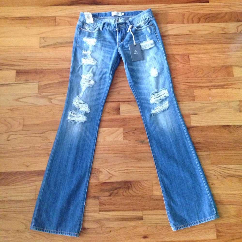NEW W/ TAGS!! Abercrombie and Fitch Jeans