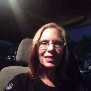 Meet your Posher, Becky