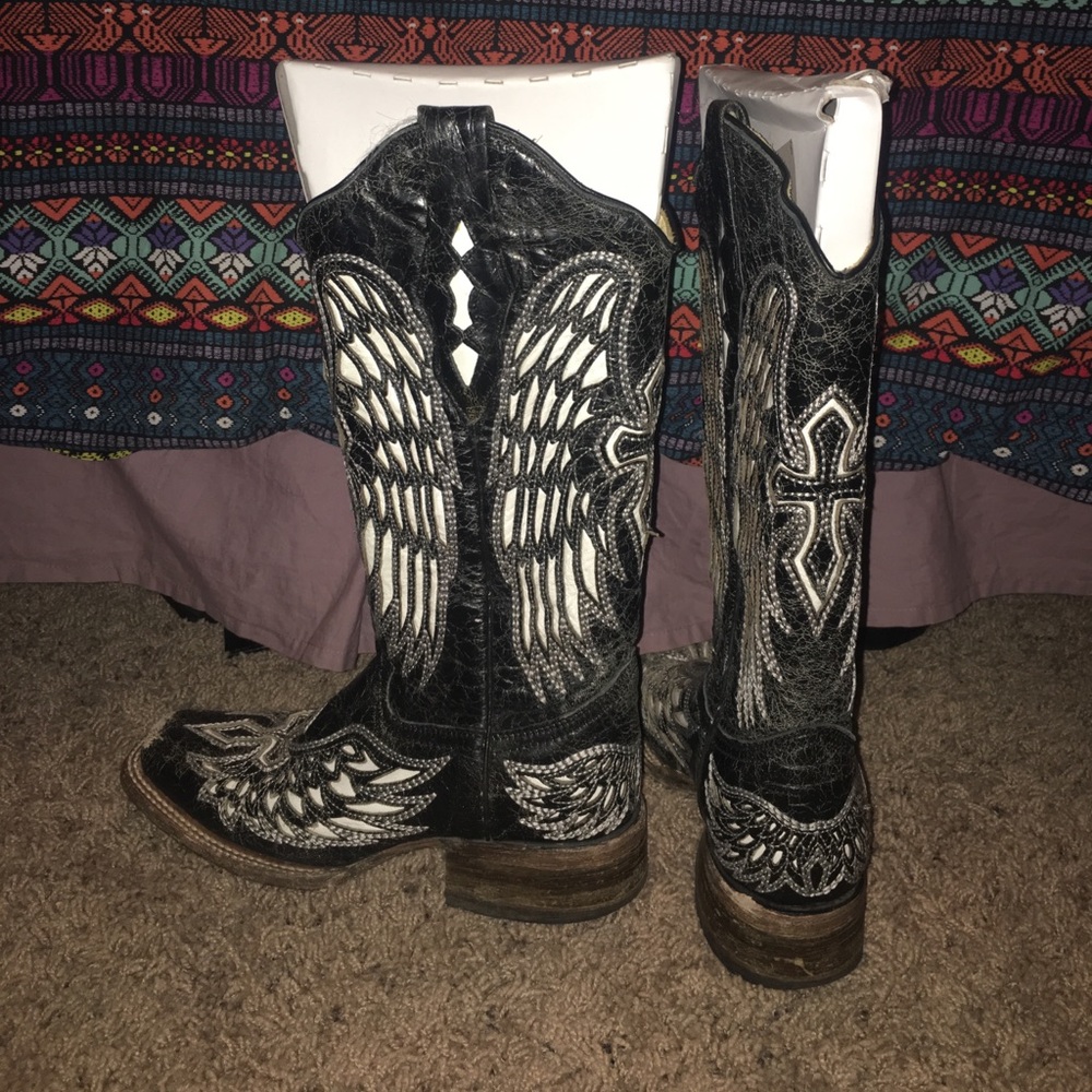 Corral Vintage Cross Boots