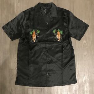 Forever 21 Men Black Satin Shirt - S