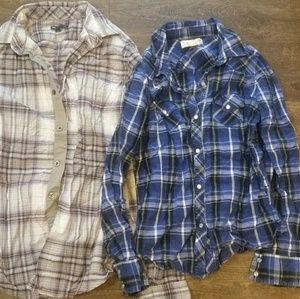 Bundled Plaid long sleeve shirts size Small