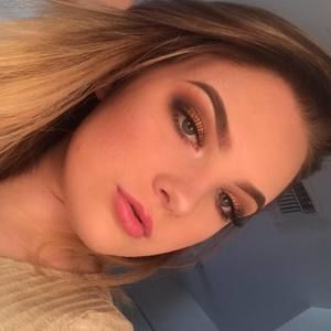 Meet your Posher, Alli