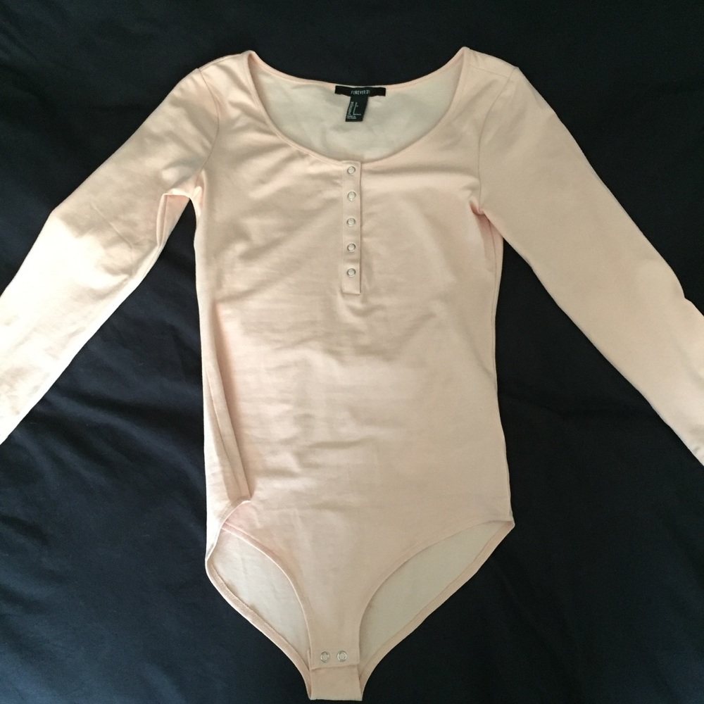 NWOT‼️ Baby Pink bodysuit