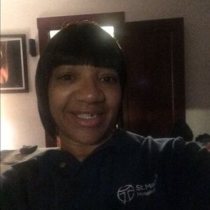 Meet your Posher, Cynthia