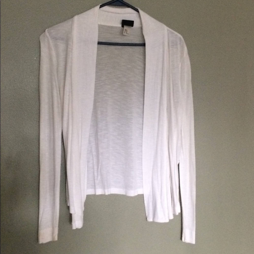 White long sleeve cardigan