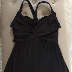 Lululemon Black Tank with Inserts in Size 6