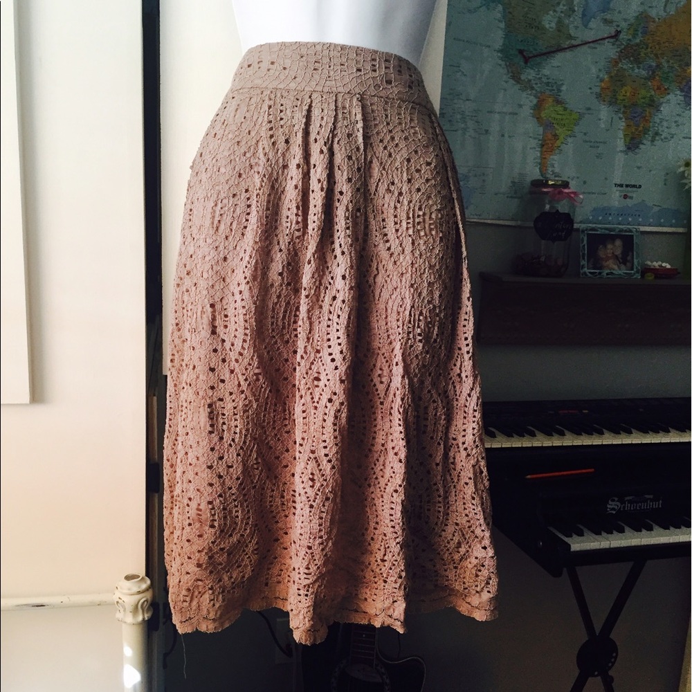 textured tan skirt