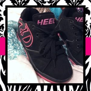 Girls Heely's Size 13 Black & Pink Accents USED Girls Heely's Size 13 Black & Pink Accents USED