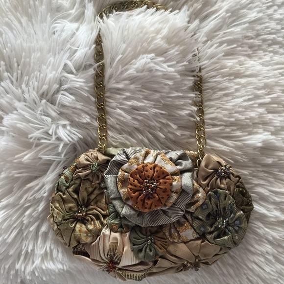 Tiny Silk Evening Bag - Picture 5 of 6