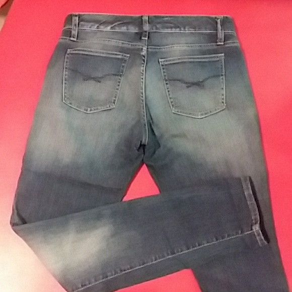 Gap - Picture 4 of 4