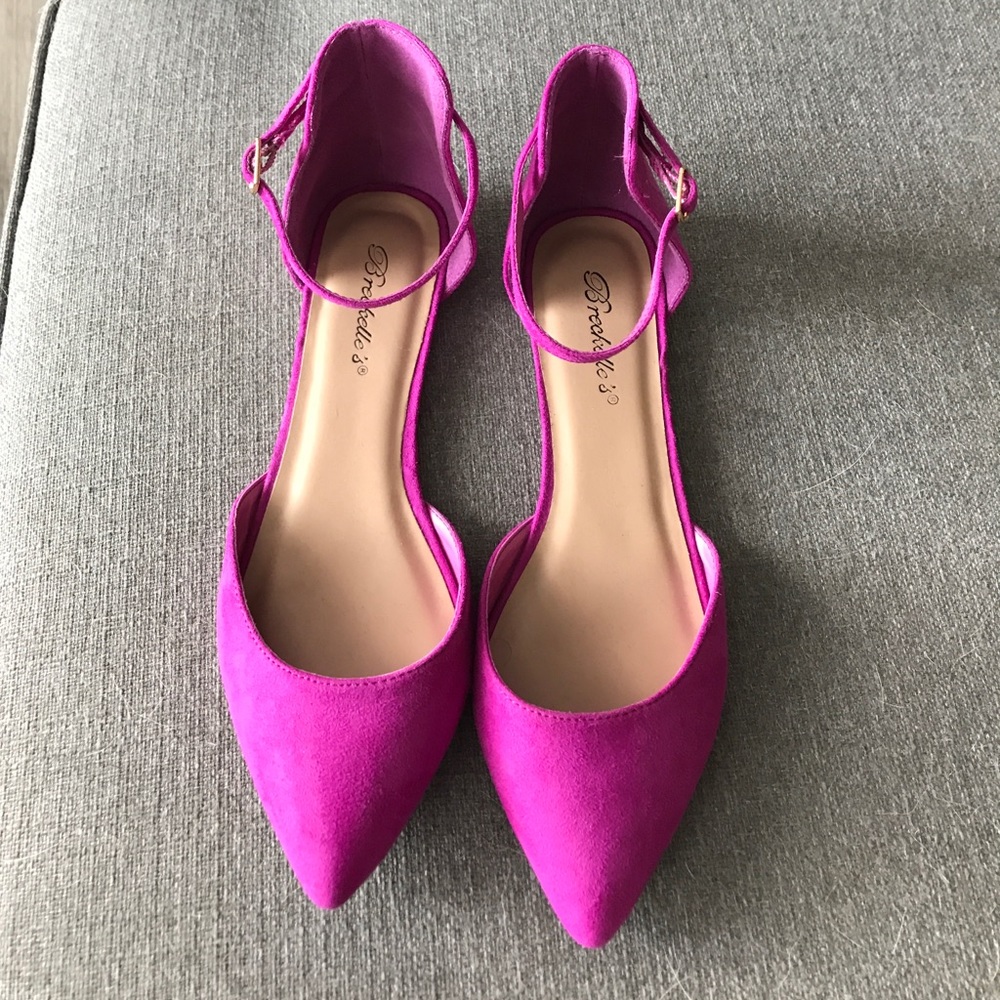 Gorgeous fuchsia flats! 😍