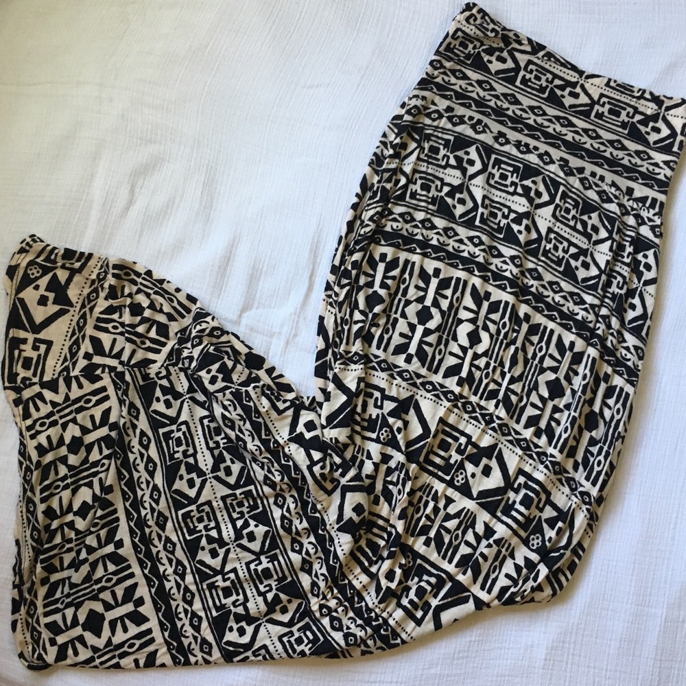 EUC Juniors Maxi Skirt - Size Small