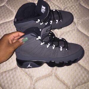 Anthracite Jordan 9s