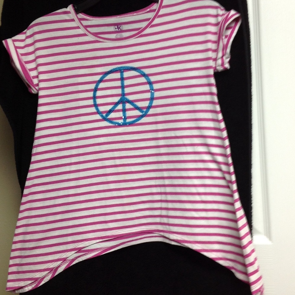 Pink and white elliptical blouse