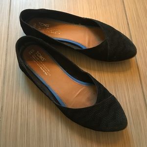 TOMS black suede ballet flats size 8.5