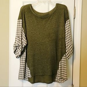 Olive t-shirt with plaid sleeves