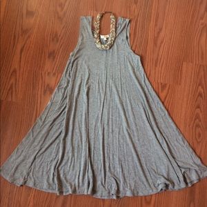 Sleeveless dress