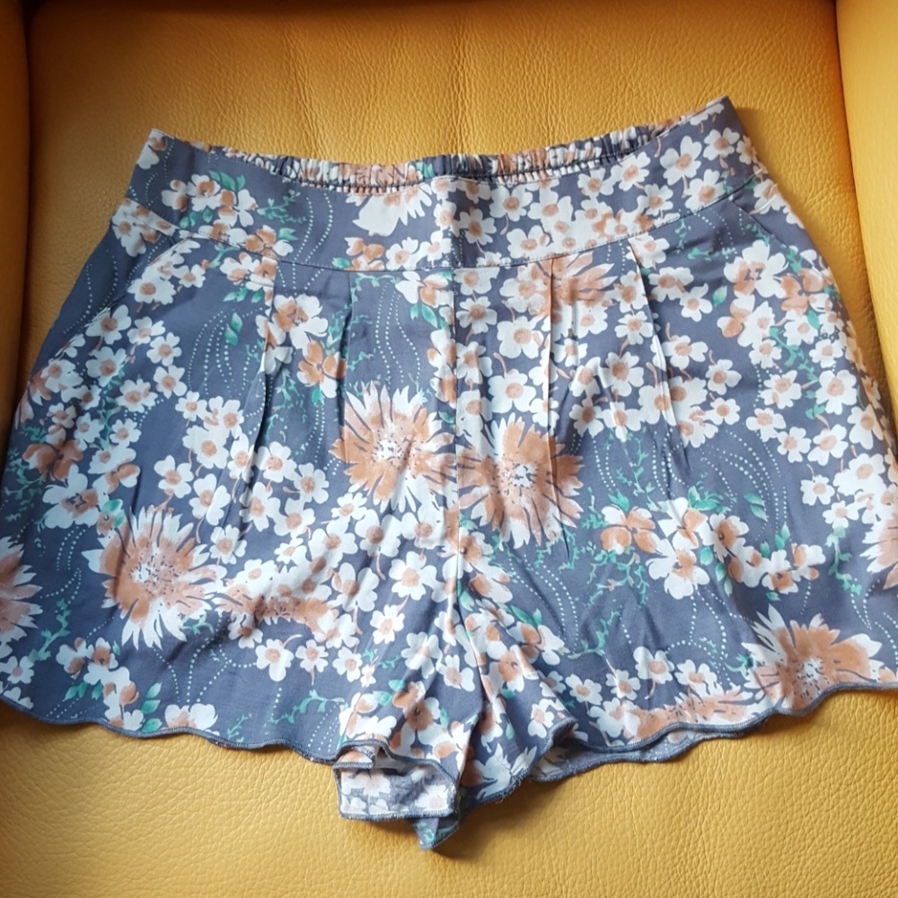 🎉SALE🎉👀🏆Nordstoms. Super cute shorts!