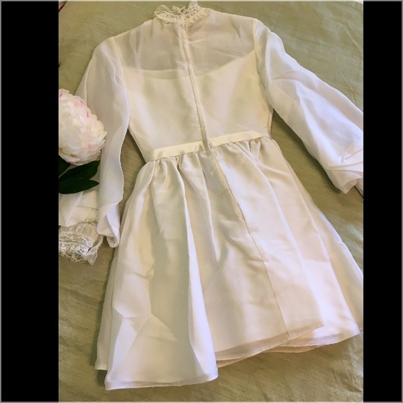 Vintage Handmade 1970 Wedding Mini Dress and Veil - Picture 6 of 8