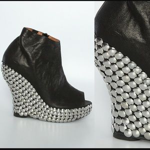 Jeffery Campbell tick wedge