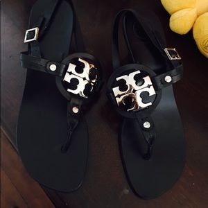 Tory bunch sandals authentic