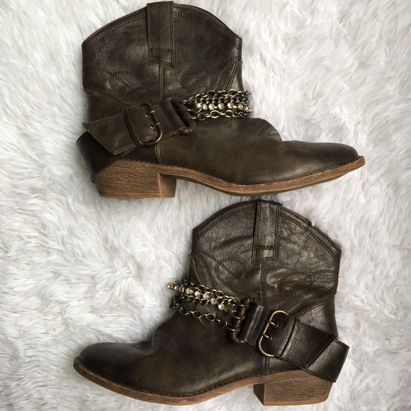 candies cowboy boots