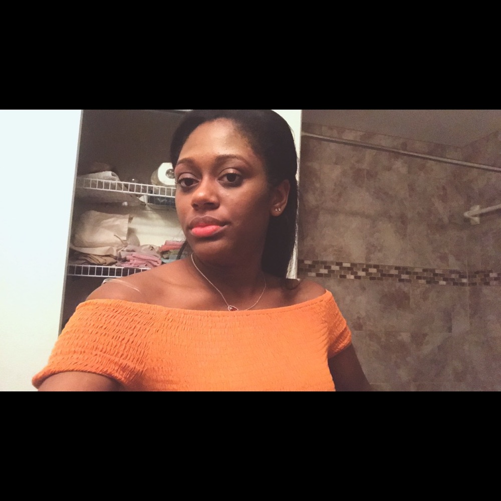 Meet your Posher, Kayla