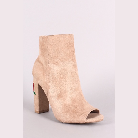 Nude peep toe floral embroidery bootie - Picture 7 of 8