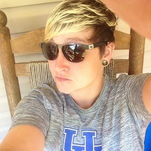 Meet your Posher, Brittany