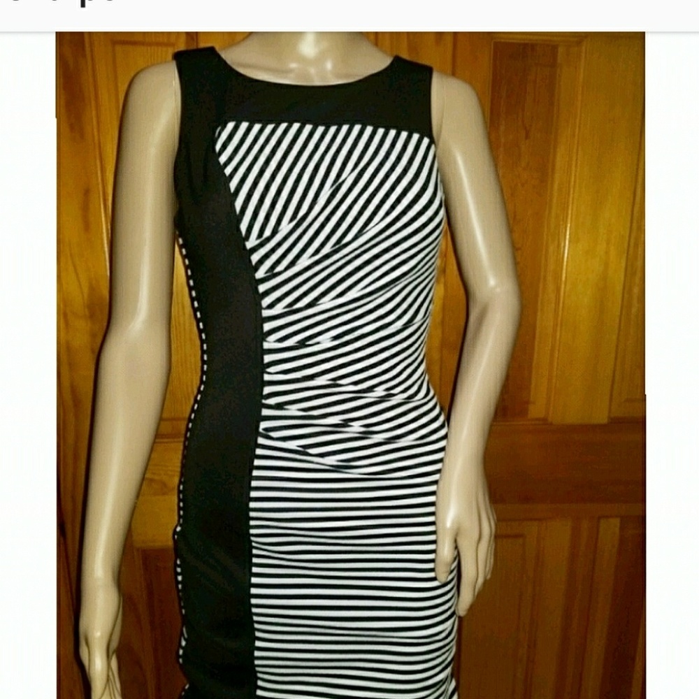GUESS Los Angeles black n white dress