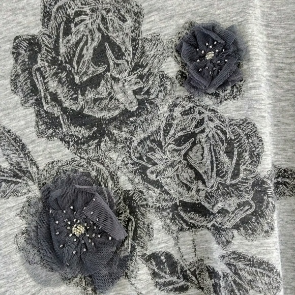 Grey Roses Lauren Conrad T-shirt - Picture 3 of 5