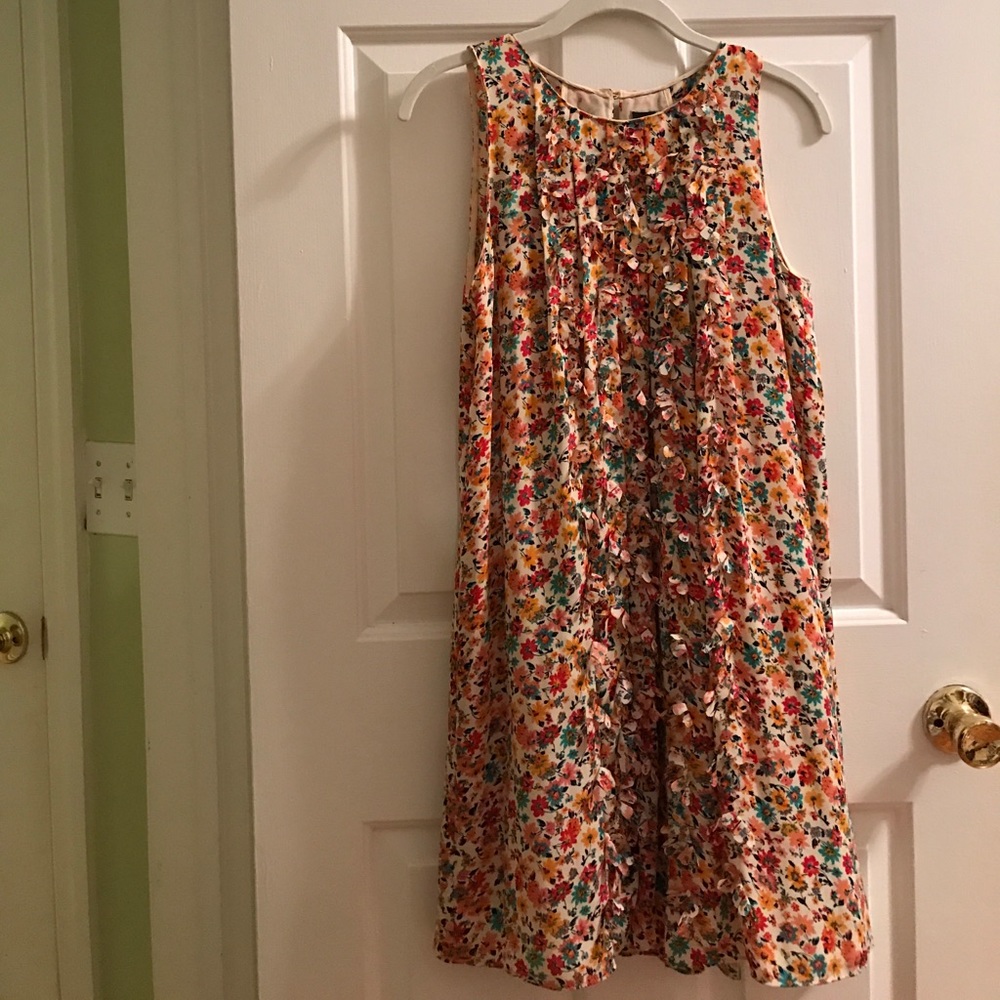 Floral sleeveless dress with cut out flowers