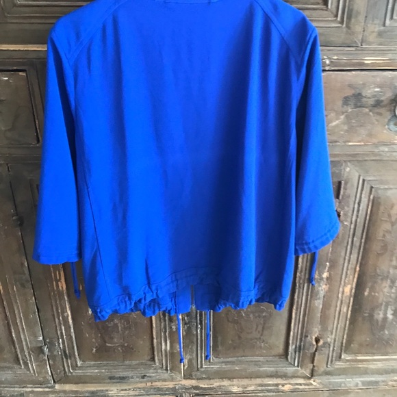 Cache Shirt medium - Picture 4 of 4