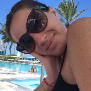 Meet your Posher, Lorena