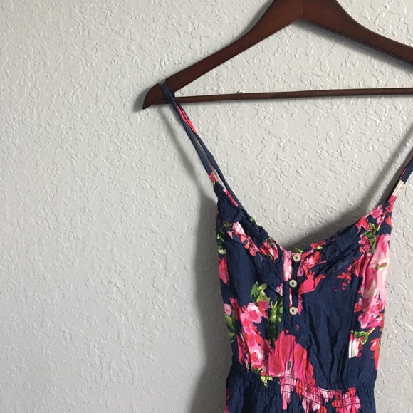 Floral Dress🌹🌸🌺🥀 - Picture 2 of 4