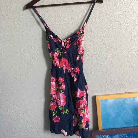 Floral Dress🌹🌸🌺🥀 - Picture 4 of 4