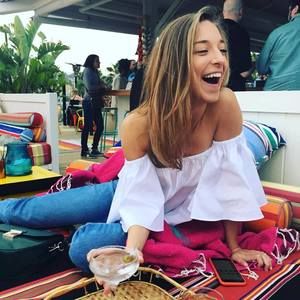 Meet your Posher, Meredith