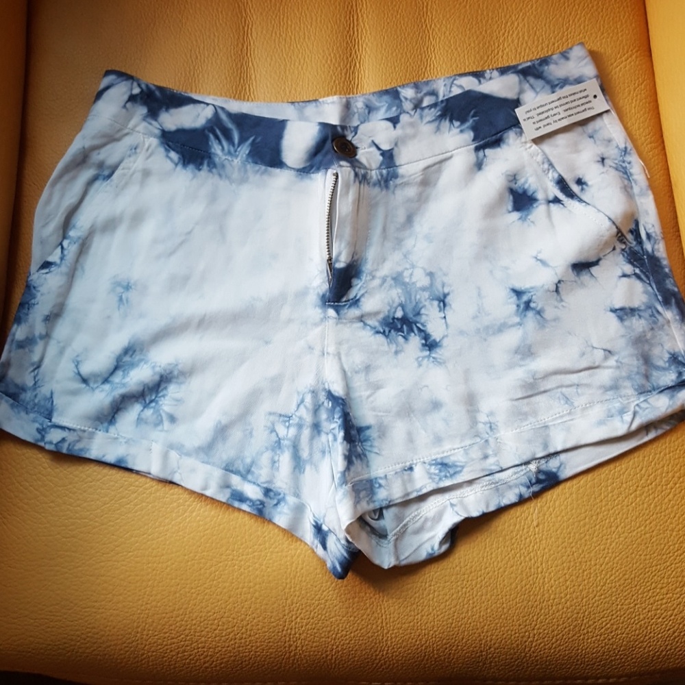 🎉SALE🎉👀🏆👀NWT Norstroms shorts