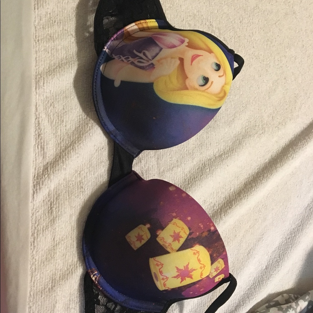 36B rapunzel bra never worn