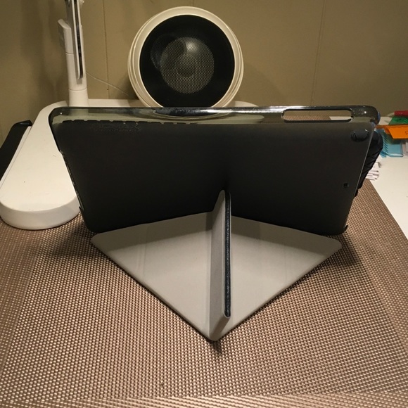 New Momax Flip Smart Cover for Apple iPad air 2. - Picture 6 of 8